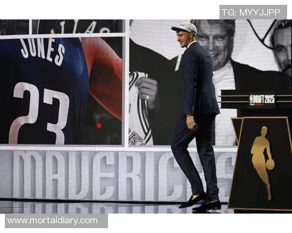 2025年NBA选秀大会独行侠选中弗拉格成为状元秀引发热议