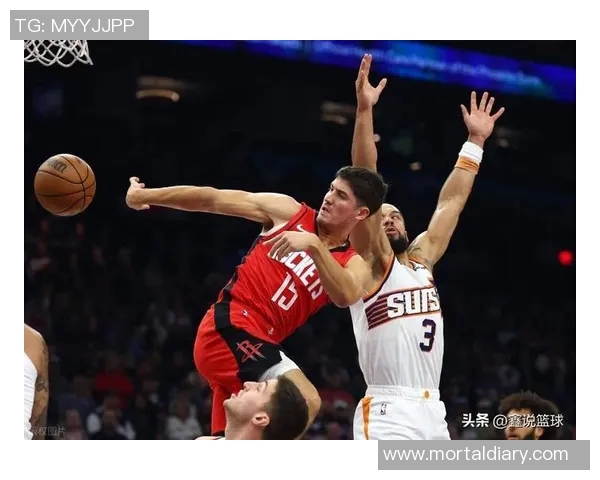 突然发力！布克中投命中 太阳轰出16-3攻击波确立两位数领先